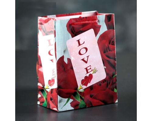 Подарочный пакет  Love  с розами - 15 х 12 см.