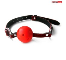 Красно-черный пластиковый кляп-шарик с отверстиями Ball Gag